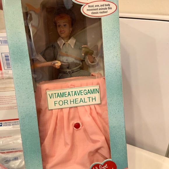 VTG Gemmy I Love Lucy Vitameatavegamin Pop Culture Series Animated Figure NEW! - Picture 8 of 16